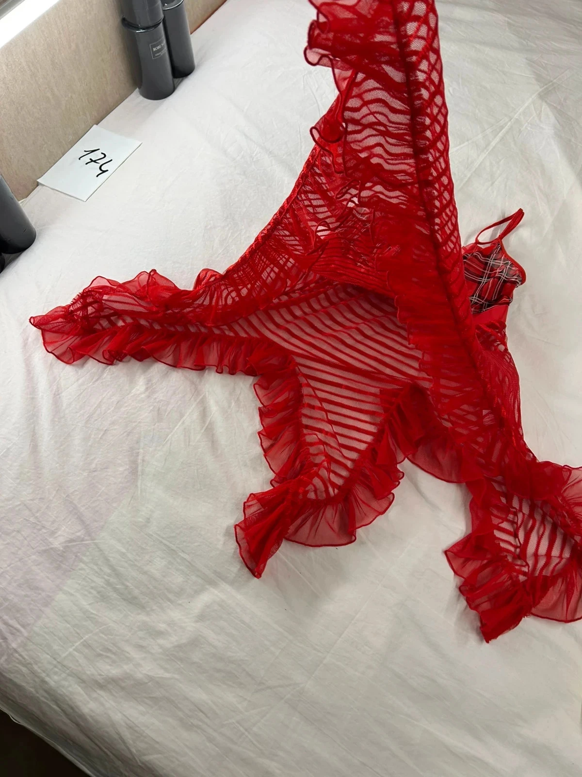 Vestido curto vermelho com renda coquete vintage em poliamida – photo 6